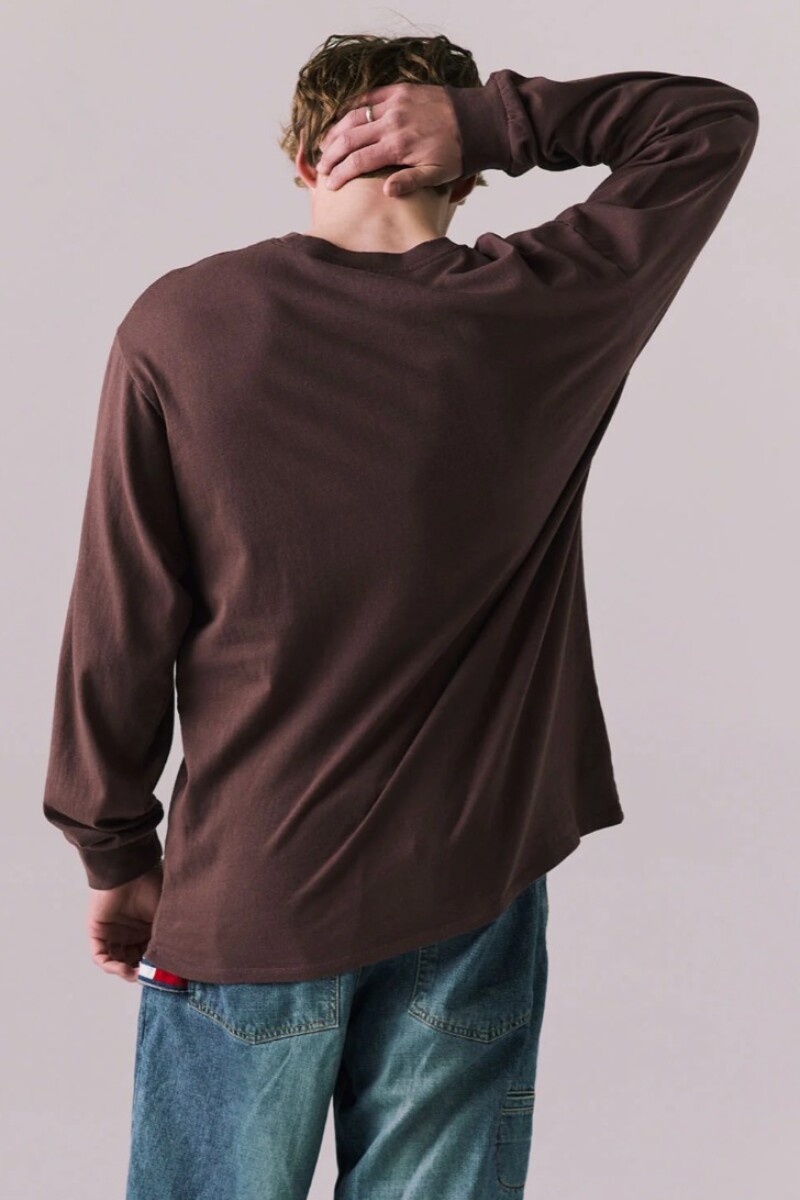 REMERA DE MANGA LARGA NEW YORK Marron