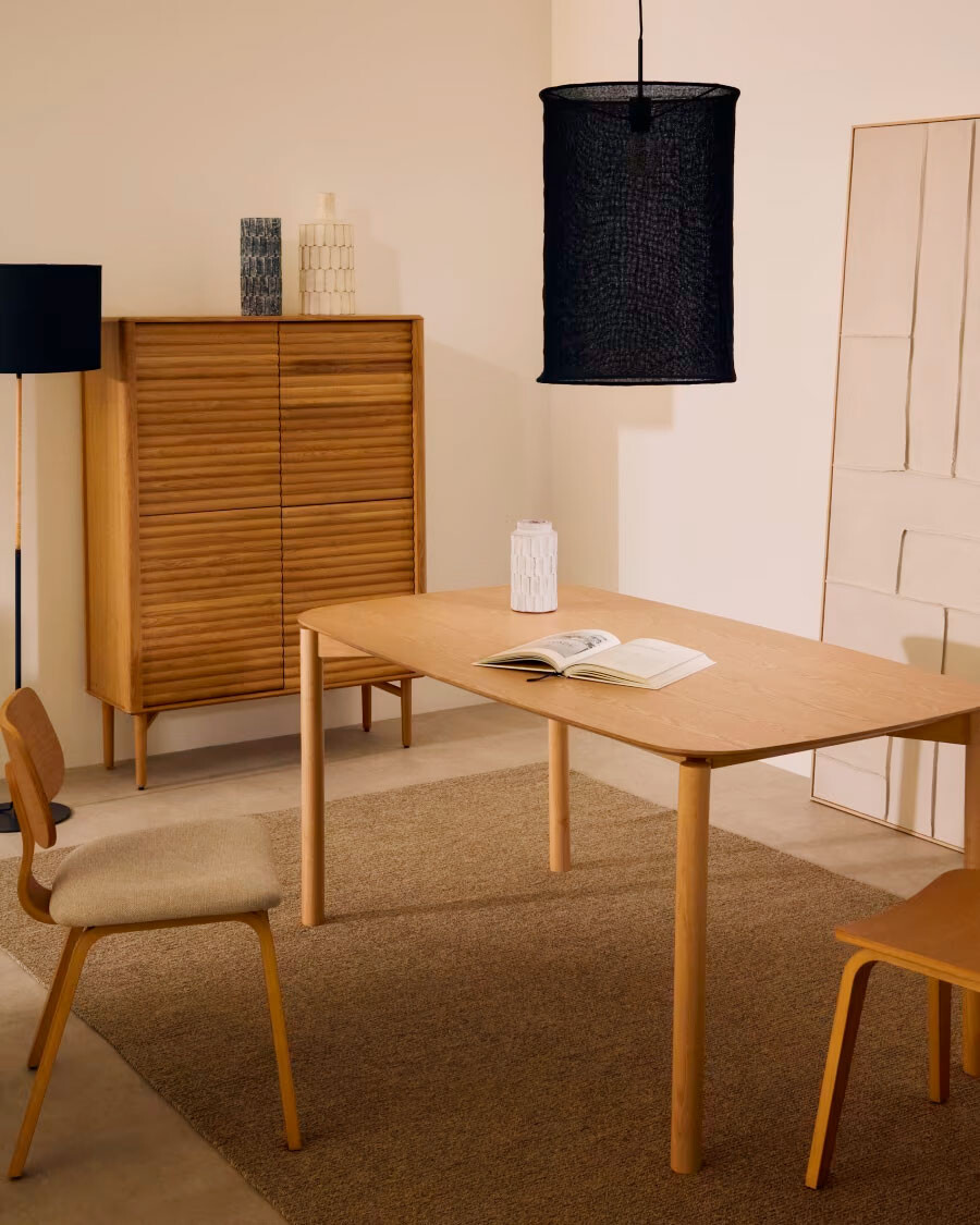 Mesa Indara de chapa de fresno con acabado tono natural 160 x 90 cm Mesa Indara de chapa de fresno con acabado tono natural 160 x 90 cm