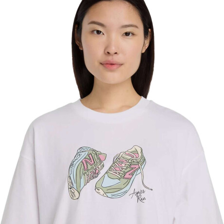 Remera New Balance Apres Run Shoe Blanca