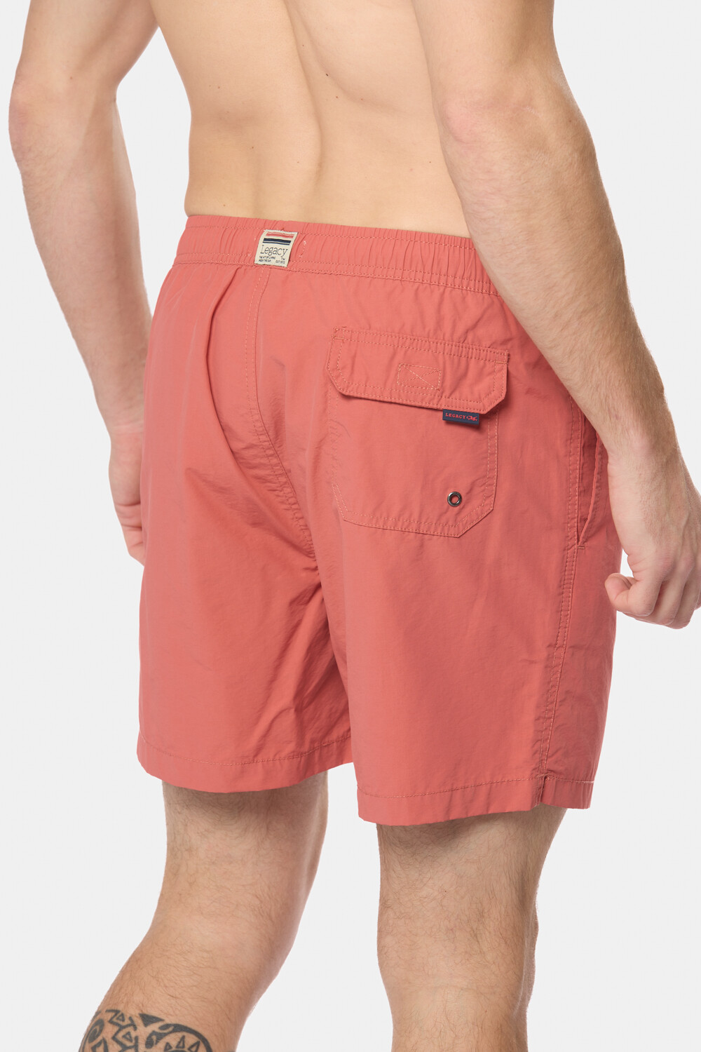 SHORT DE BAÑO LISO Bordo