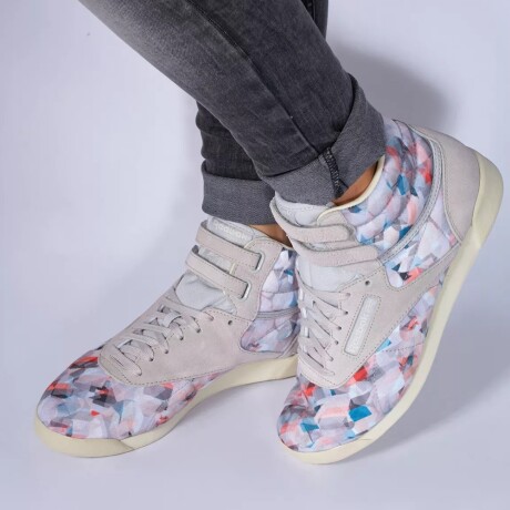 Championes Reebok Mujer F/S Hi Geo Txt M49909 Urbano Casual Multicolor