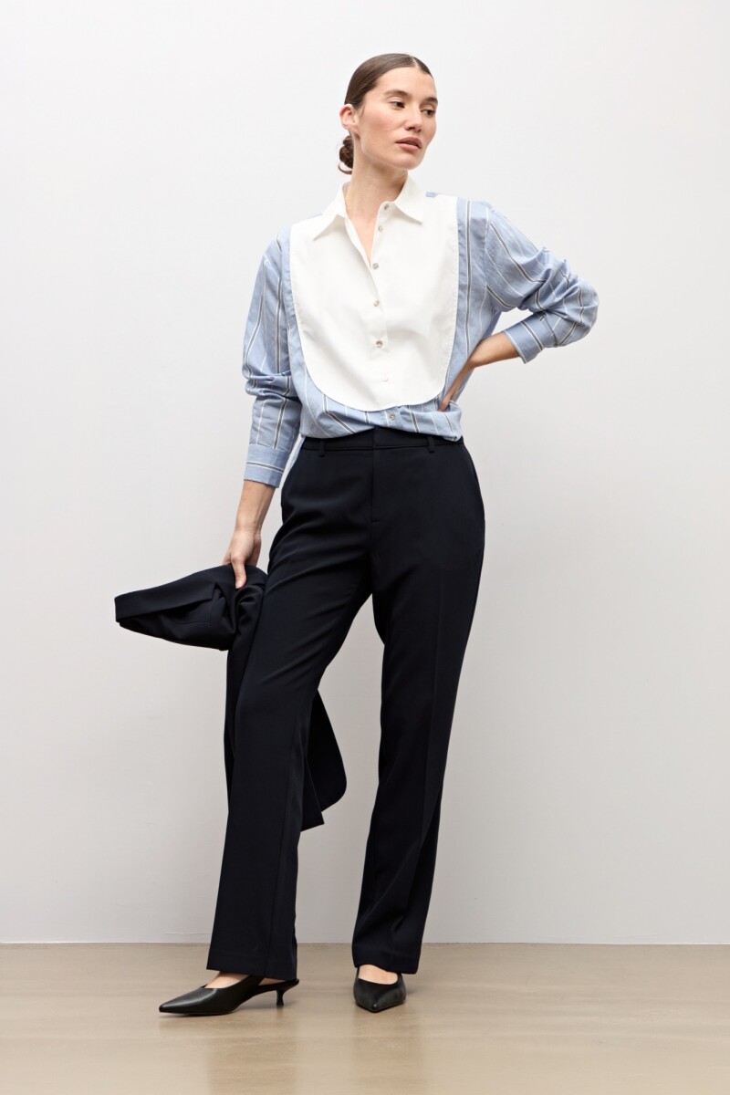 Camisa rayada con pechera - celeste 