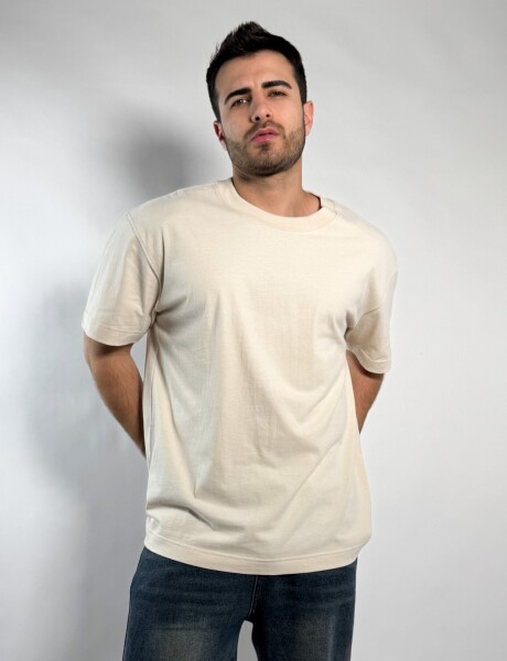 Remera oversize Brito Beige