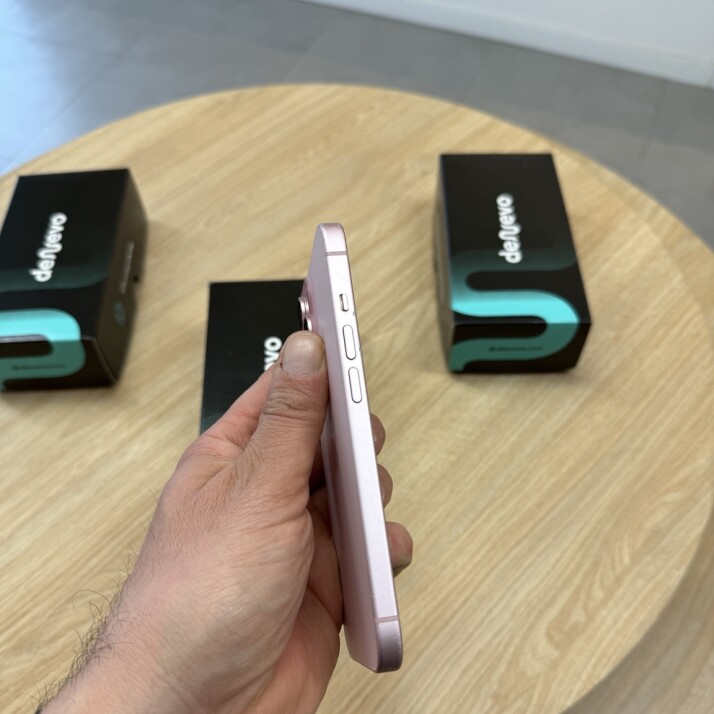 iPhone 15 128GB - Pink iPhone 15 128GB - Pink