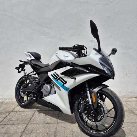 Cfmoto 250SR FUN Blanco
