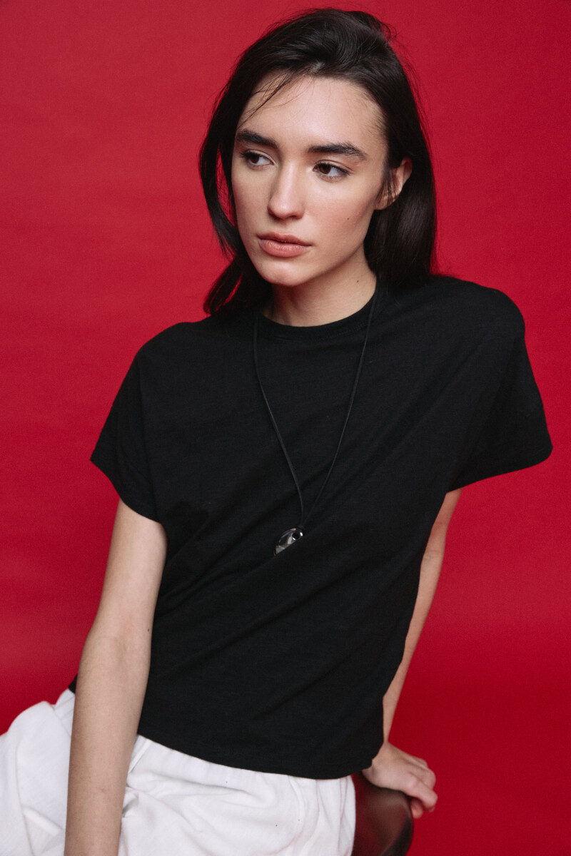 REMERA JANA Negro
