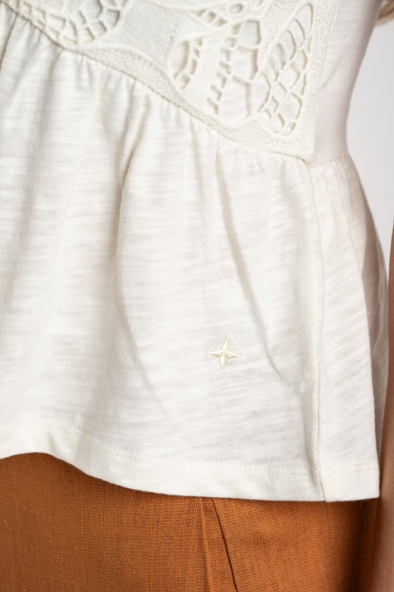 Remera Algodón Calados Nácar
