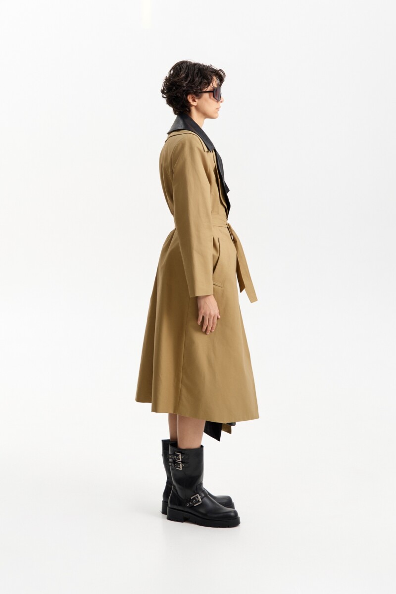 CHAQUETA LARGA Camel