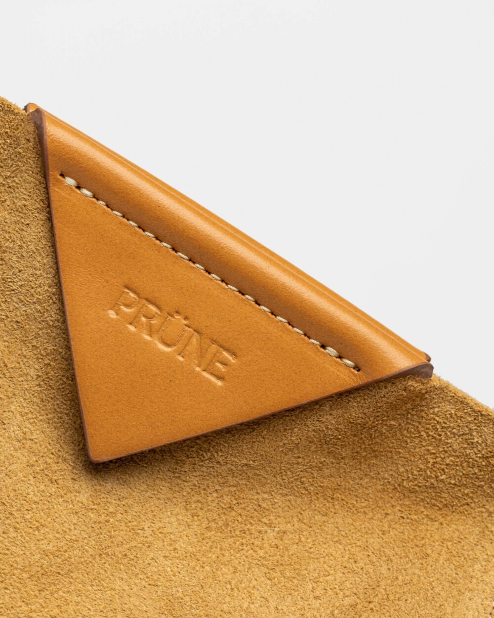 Bolso The Shopping en cuero gamuza Sand