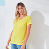 Remera Escote V AMARILLO