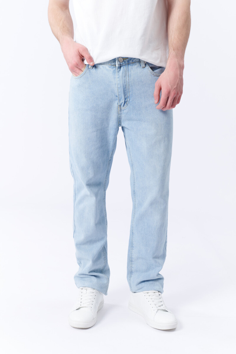 Pantalón jean fit clásico Azul Claro