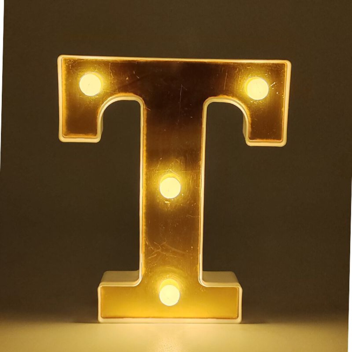 Letra Dorada con Luz 16cm - T 