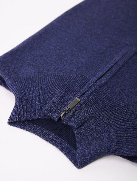 Remera medio cierre Tilo azul