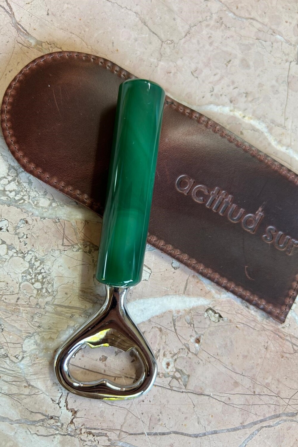 Round Beer Opener Verde / Chocolate