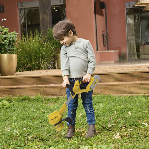 Bordeadora Infantil con Pilas Stanley Jr U