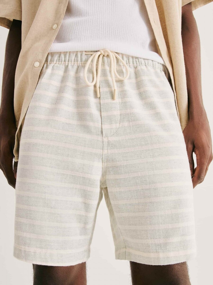 BERMUDA CON BOLSILLOS - BEIGE 