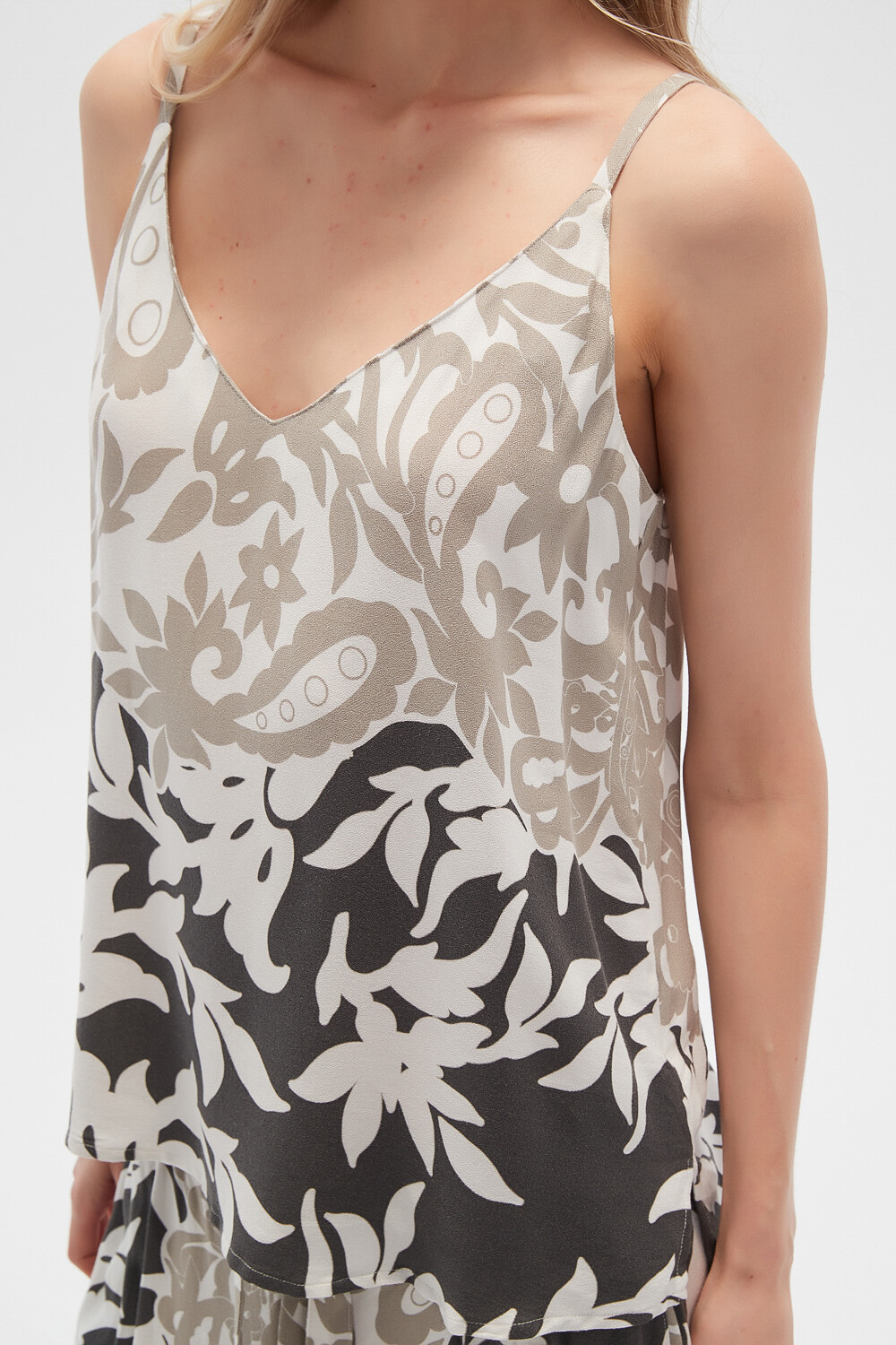 Musculosa Vainilla Estampado 2