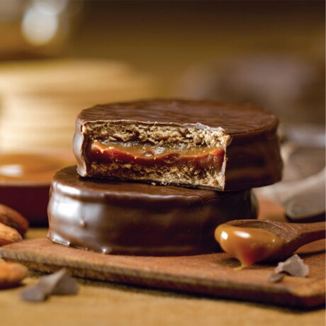 Caja X 6 Alfajores Cachafaz Chocolate NEGRO