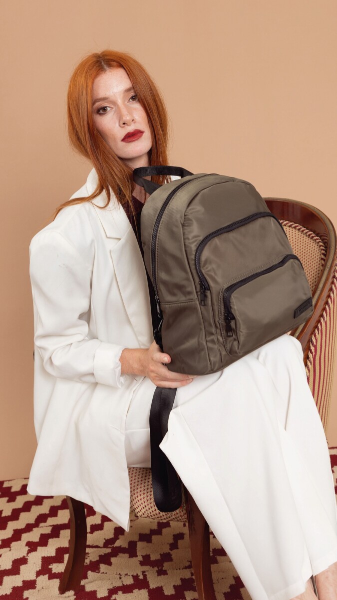 MOCHILA FLOR DE LOTO - VERDE MILITAR 