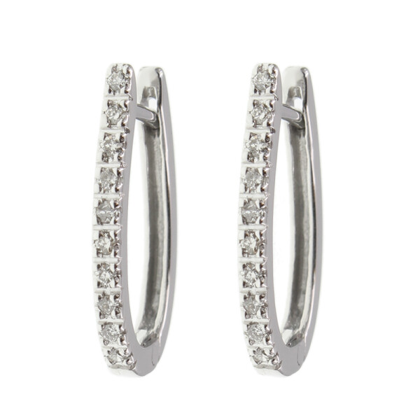 Aros Lina en oro blanco 18k con brillantes. Aros Lina en oro blanco 18k con brillantes.
