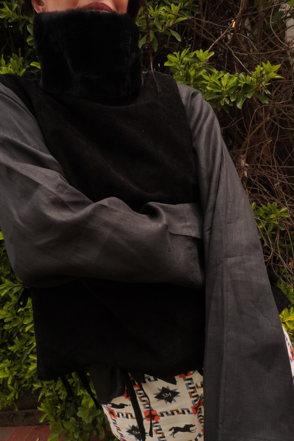 Neck Vest Negro