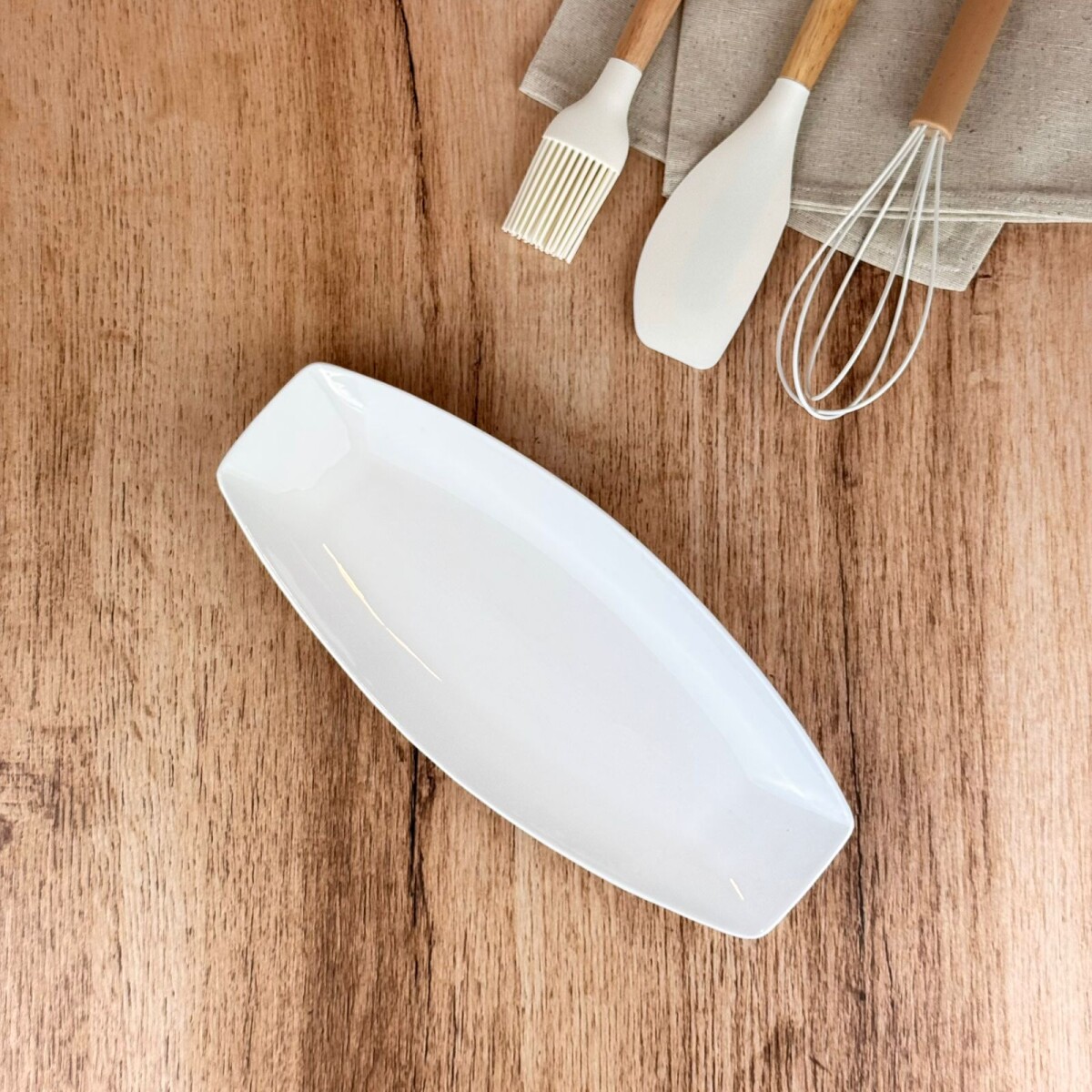 Fuente de Cerámica Blanca 30cm x 12.5cm x 3cm 