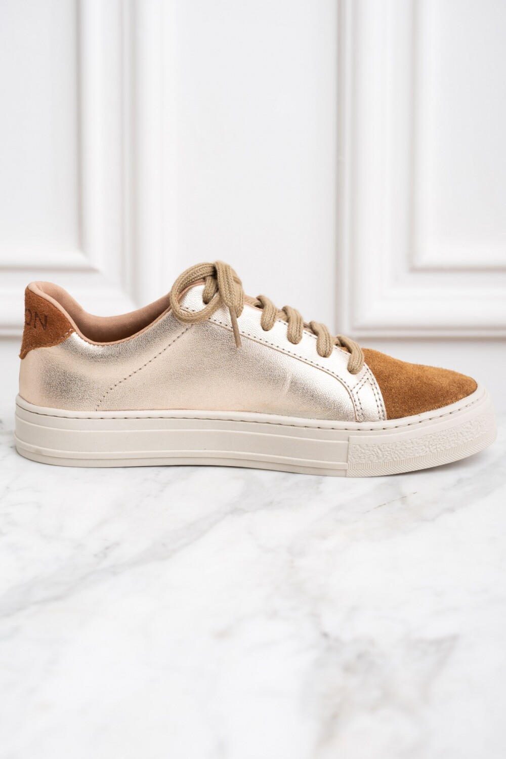 Zapatilla Combinada Cuero Oro Viejo — Lemon