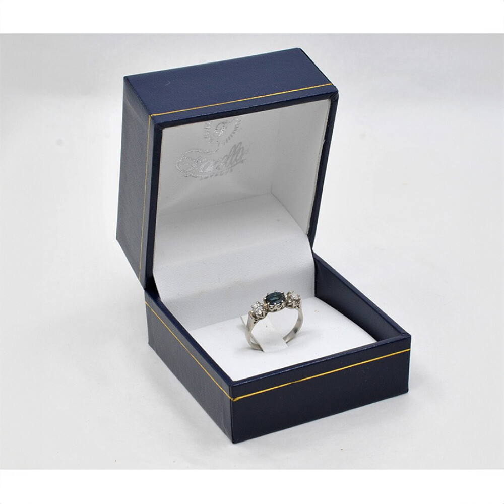 Anillo Estilo Antiguo En Platino Con Brillantes Y Zafiros Anillo Estilo Antiguo En Platino Con Brillantes Y Zafiros