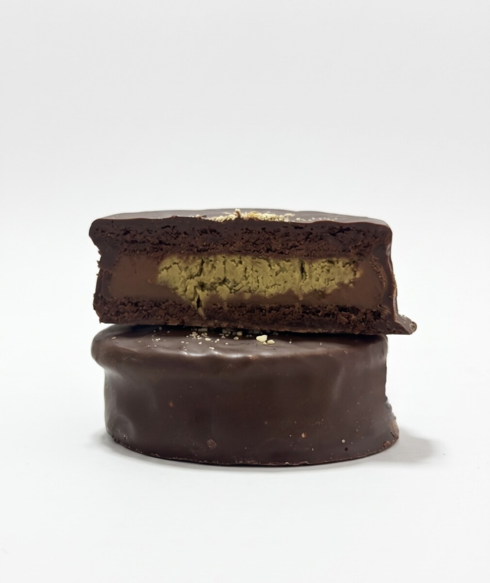 Alfajor Dubai Pistacho y Dulce de Leche - Baño Amargo 58% 