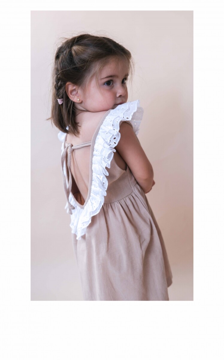 Vestido Tusor Biege Volado Espalda 