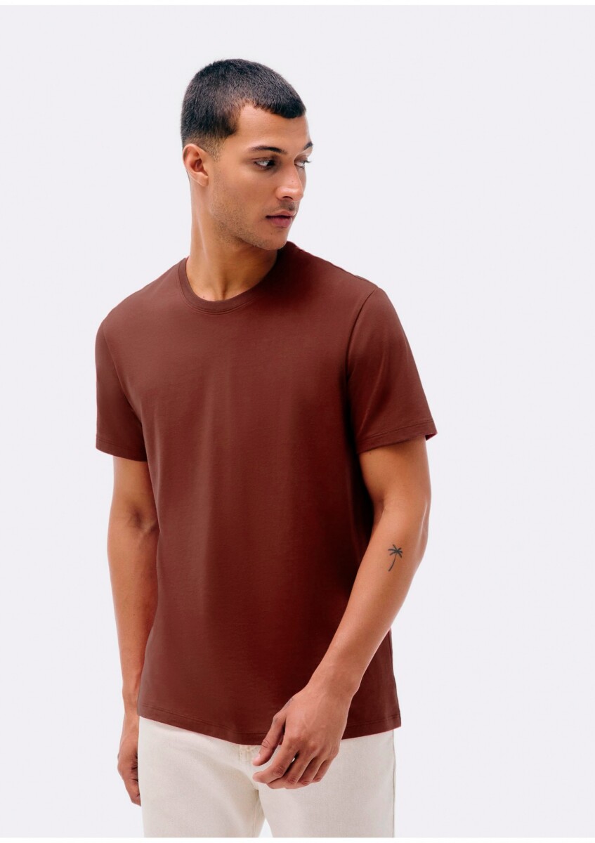 CAMISETA BÁSICA UNISSEX REGULAR WORLD - ROJO 