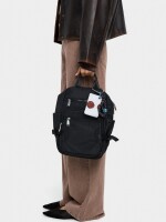 Mochila De Nylon Con Colgante negro