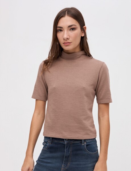 Remera Susanne Marrón