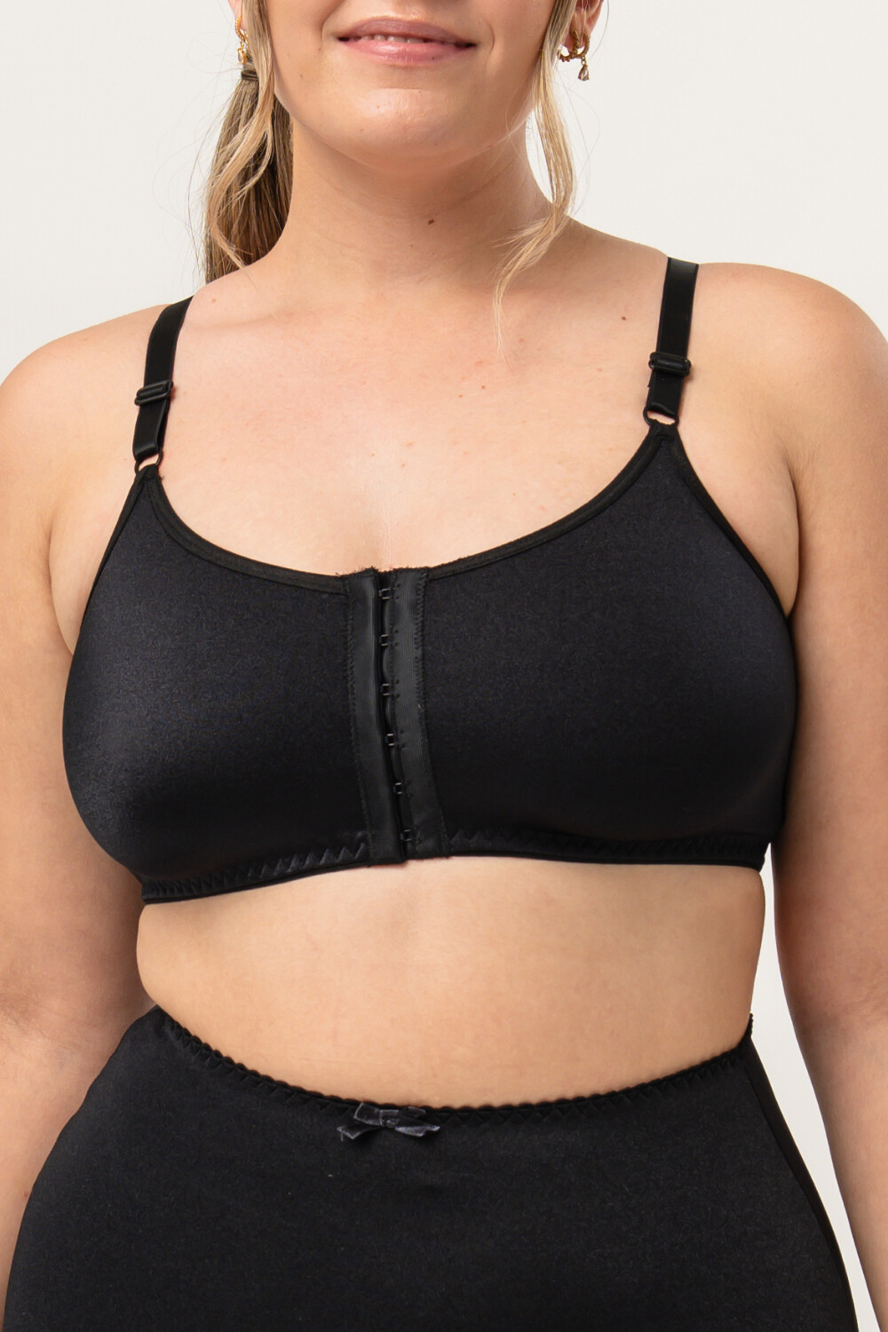 Top corrector Jazmín Negro