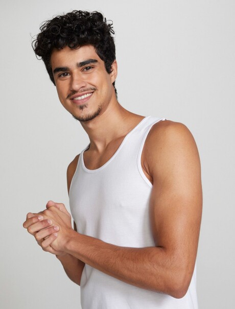 MUSCULOSA BÁSICA MASCULINA MODELO SLIM BLANCO