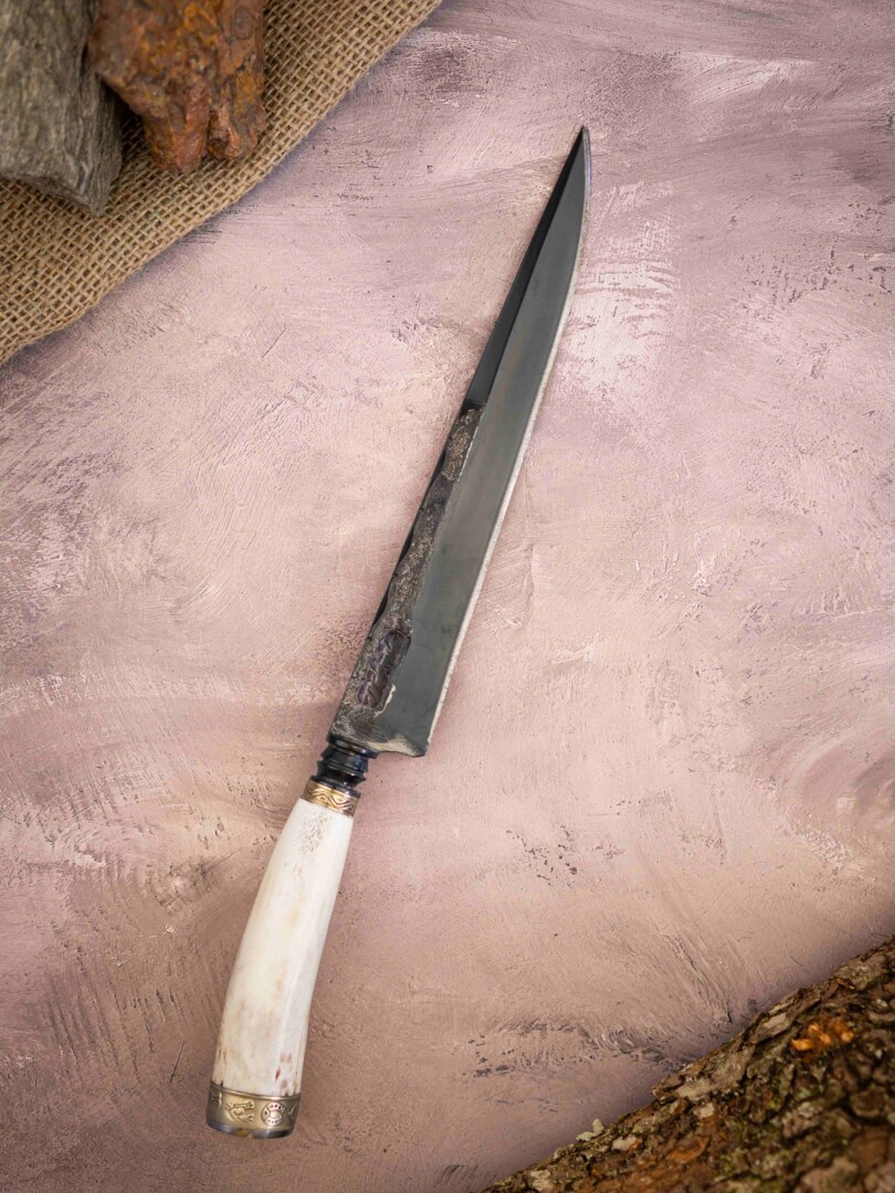 Cuchillo forjado, Cabo Guampa de ciervo Cuchillo forjado, Cabo Guampa de ciervo