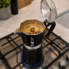 Cafetera Italiana Bialetti Moka 6 Tazas - Negro Cafetera Italiana Bialetti Moka 6 Tazas - Negro