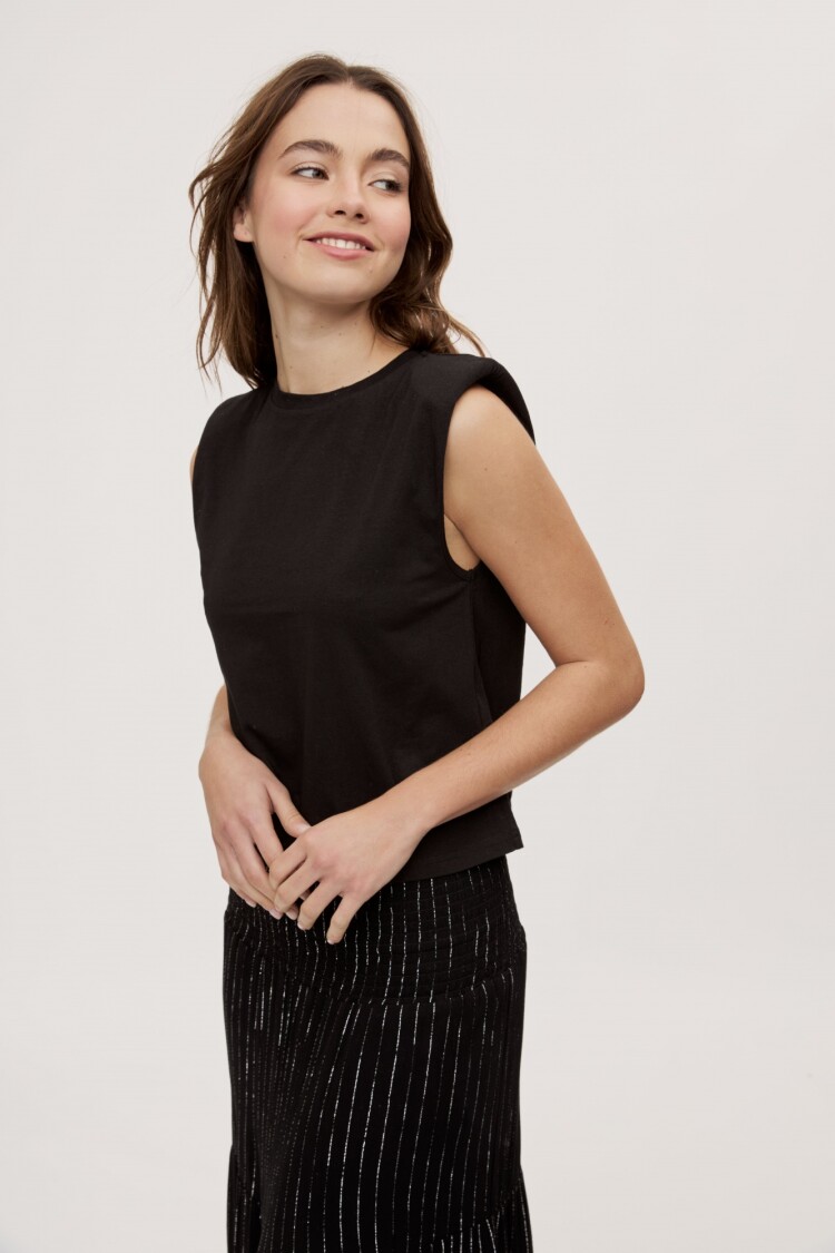 REMERA BOLDA Negro
