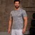 Remera de Microfibra. estampa gris