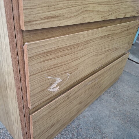 [OUTLET] Comoda Cajonera Carla para Dormitorio 4 Cajones con Rieles Telescópicos - Marrocos [SOLO RETIRO EN EL LOCAL] [OUTLET] Comoda Cajonera Carla para Dormitorio 4 Cajones con Rieles Telescópicos - Marrocos [SOLO RETIRO EN EL LOCAL]