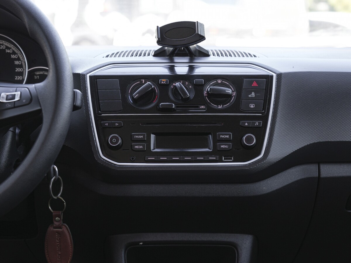 Volkswagen Up Move 1.0 Extra Full | Permuta / Financia Volkswagen Up Move 1.0 Extra Full | Permuta / Financia