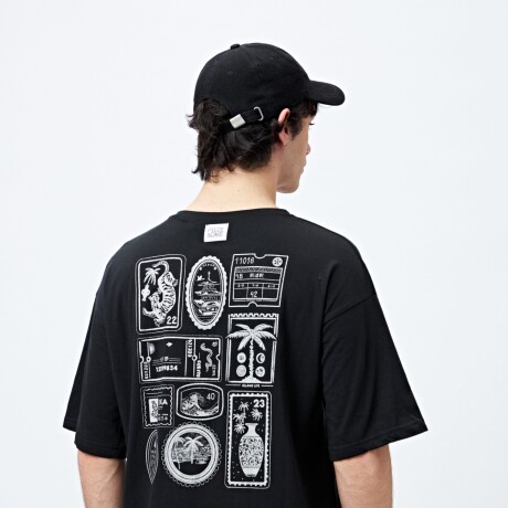 REMERA POSTCARD Negro