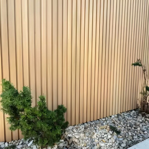 REVESTIMIENTO EXTERIOR WPC - PANEL 22 CM X 2.90 MT MARRON CLARO REVESTIMIENTO EXTERIOR WPC - PANEL 22 CM X 2.90 MT MARRON CLARO