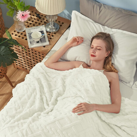 Manta Frazada Polar 2 Plazas Rombos Suave Cálida Cama o Sofá Natural