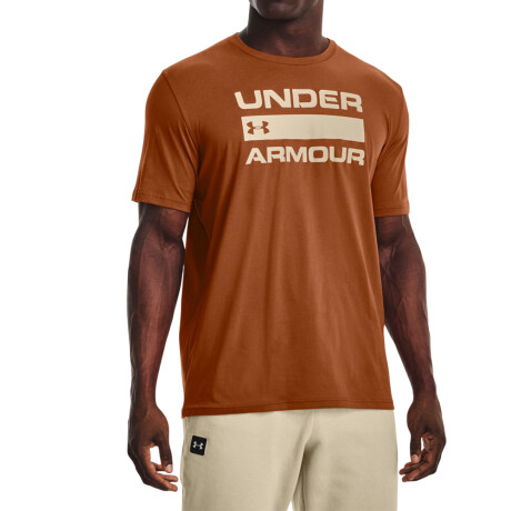 REMERA UNDER ARMOUR TEAM ISSUE WORDMARK Brown