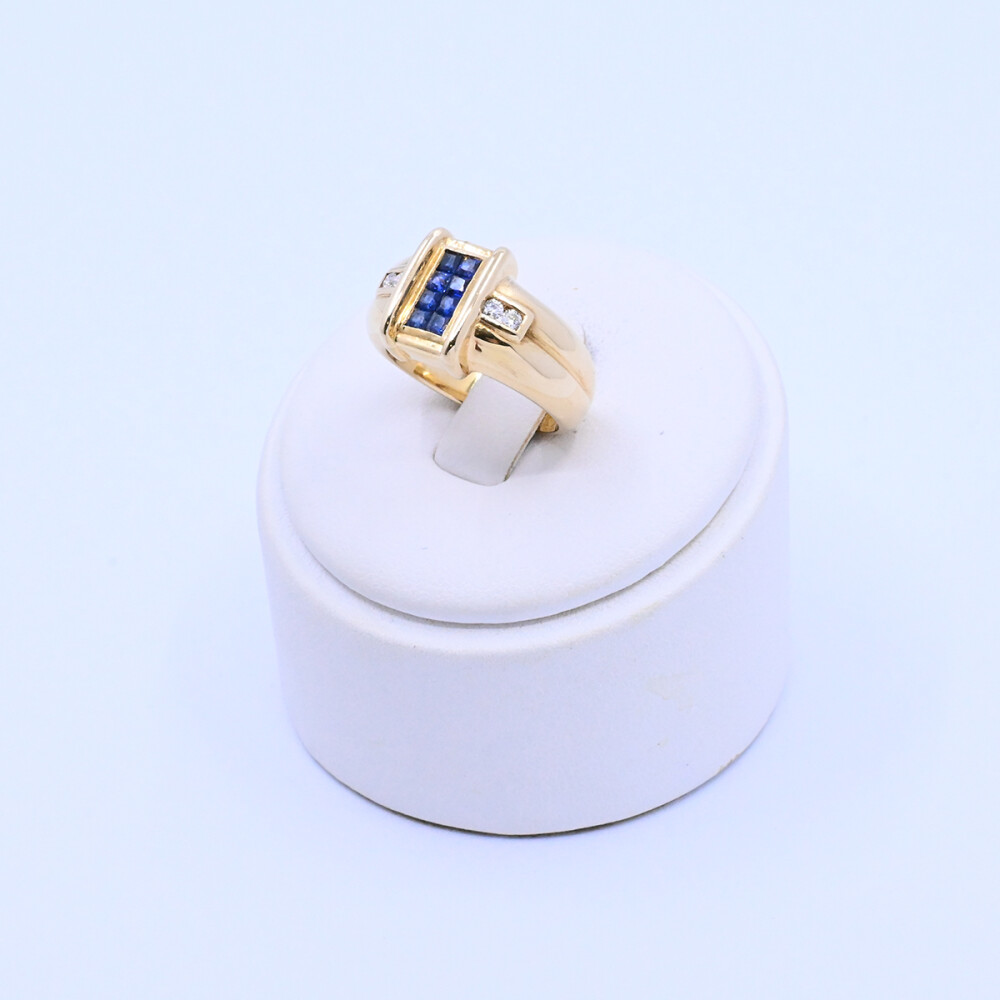 Anillo oro 18K con brillantes y zafiros Anillo oro 18K con brillantes y zafiros