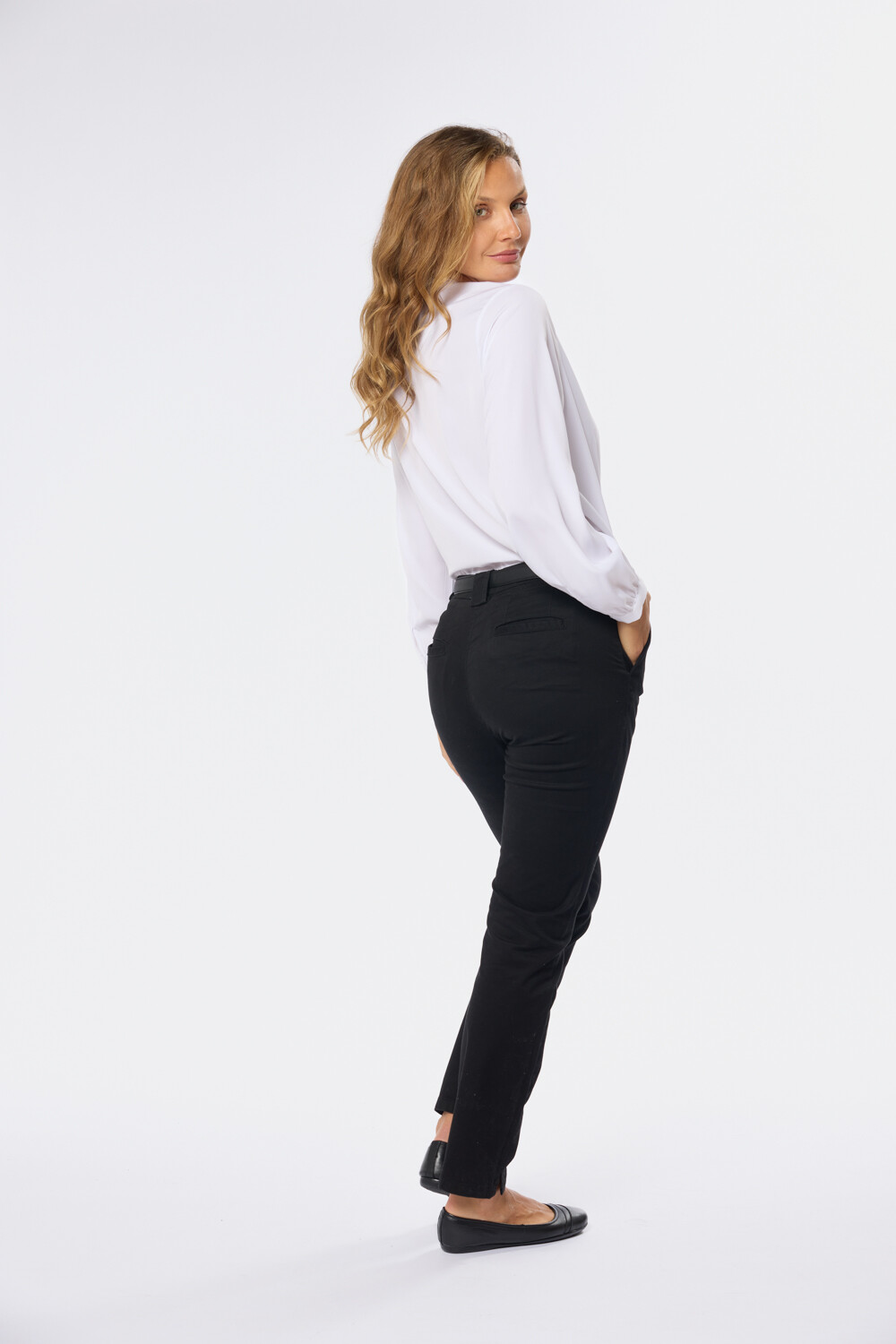 PANTALÓN SKINNY DE GABARDINA Negro