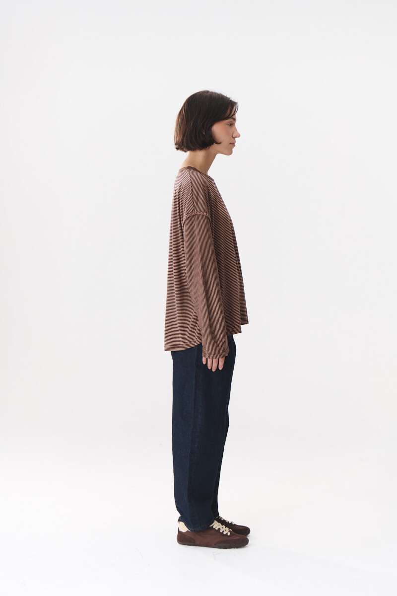 Remera Gear Rayas marrón