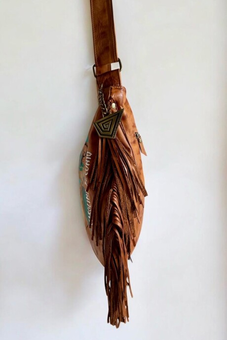 Cartera ODINA Línea Ottenta Con Flecos Terra Con Arte Turquesa
