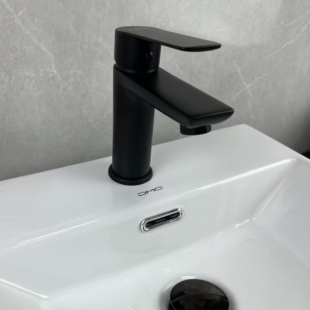 Grifería de lavatorio Monocomando de mesada Blaster Negro Mate Grifería De Lavatorio Monocomando De Mesada Blaster Negro Mate